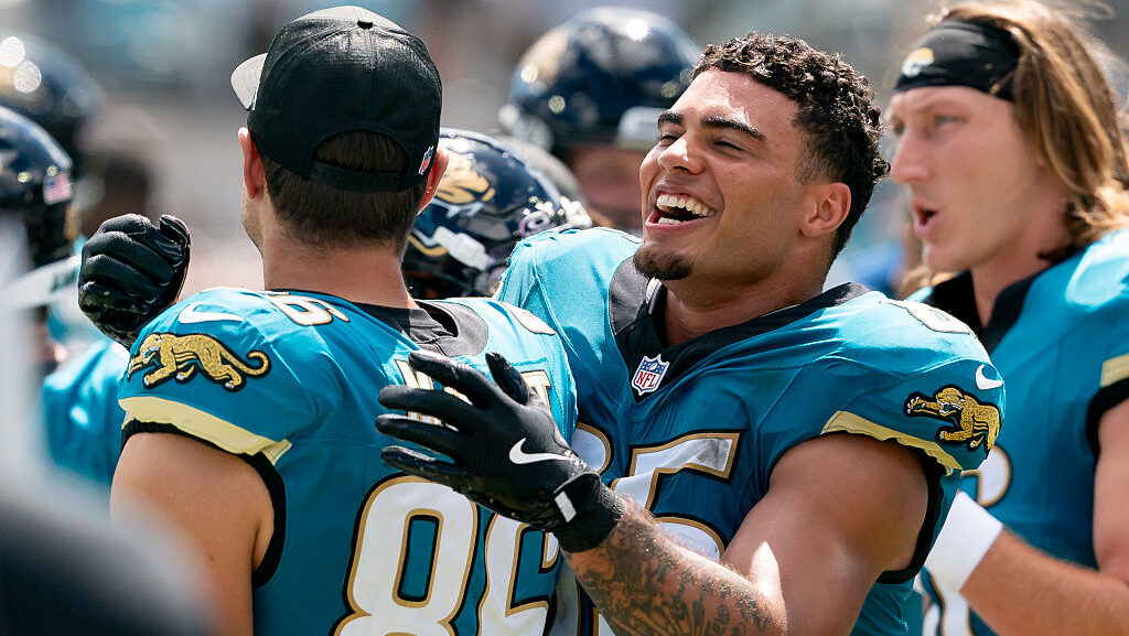 Jaguars defenders prepare for a key matchup against the San Francisco 49ers.